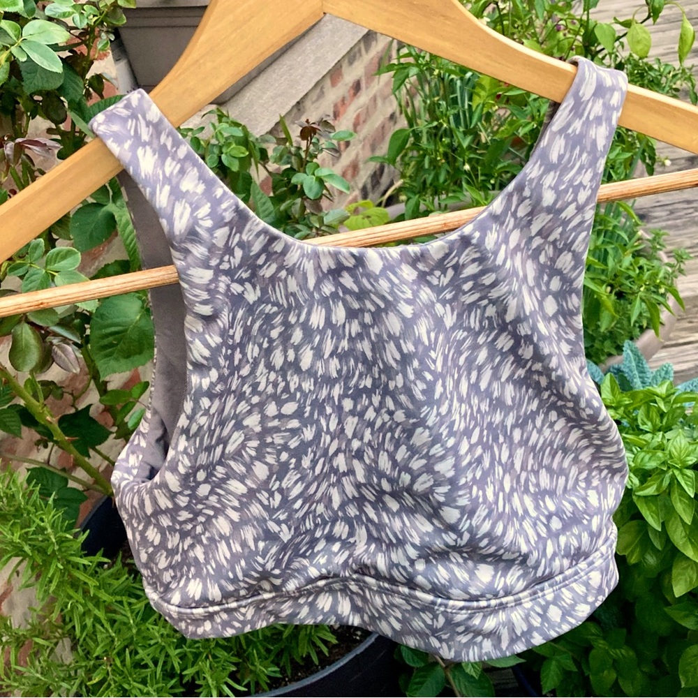 Hurley • M • Gray/Taupe/Cream/White • Sports Bra